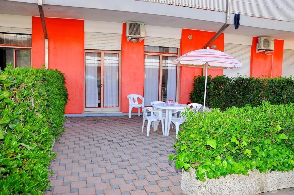 Condominio Biloba-Gemini Bibione Exteriör bild