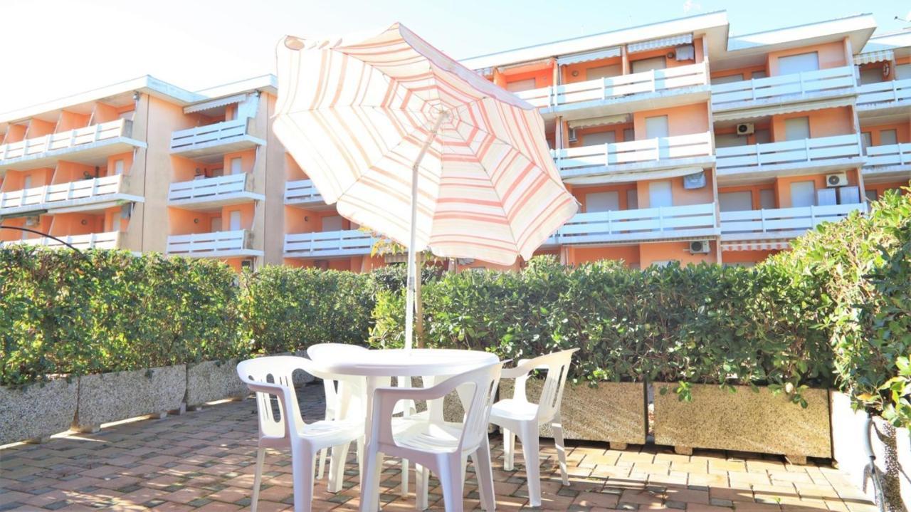 Condominio Biloba-Gemini Bibione Exteriör bild