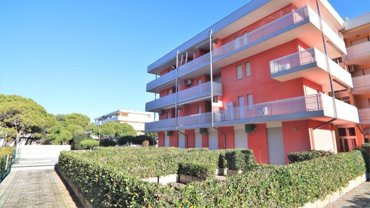 Condominio Biloba-Gemini Bibione Exteriör bild