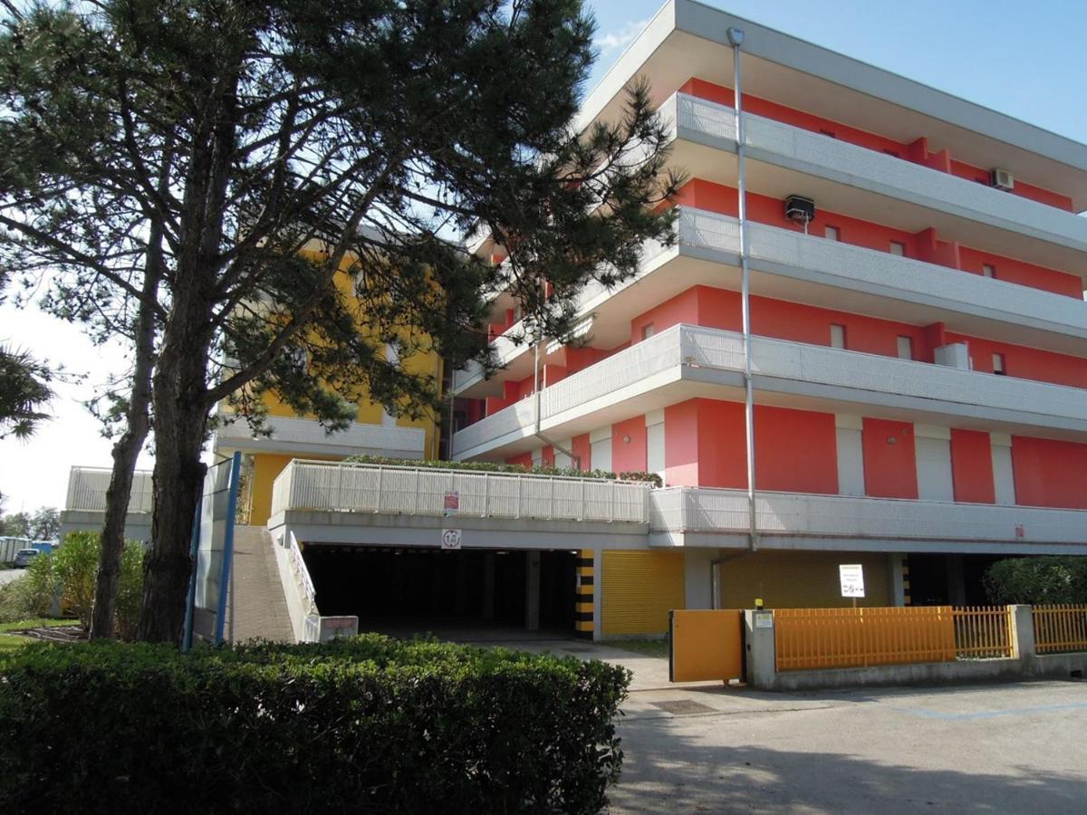 Condominio Biloba-Gemini Bibione Exteriör bild