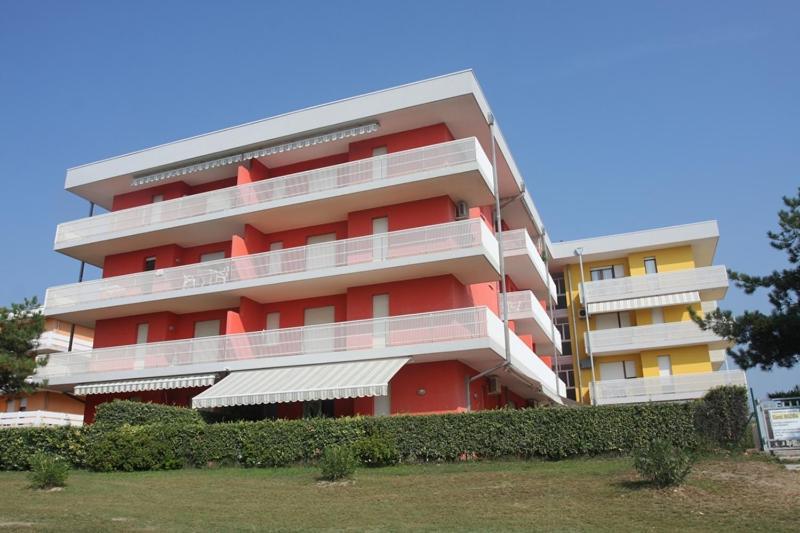 Condominio Biloba-Gemini Bibione Exteriör bild