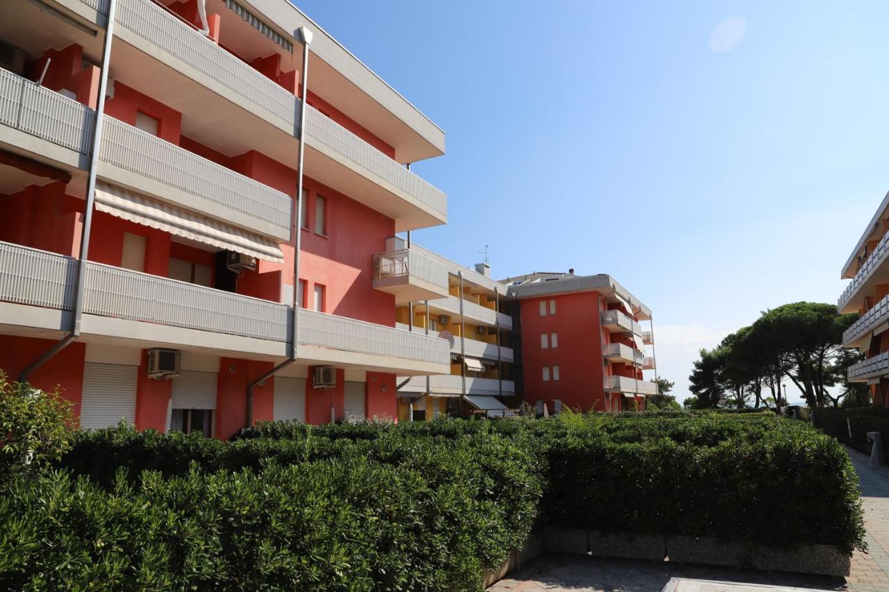 Condominio Biloba-Gemini Bibione Exteriör bild